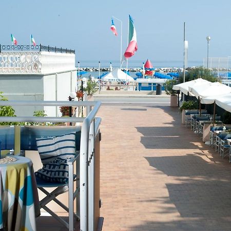 Hotel Alsen Rimini Exteriör bild