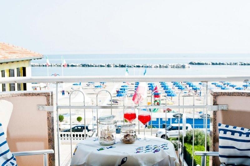 Hotel Alsen Rimini Exteriör bild